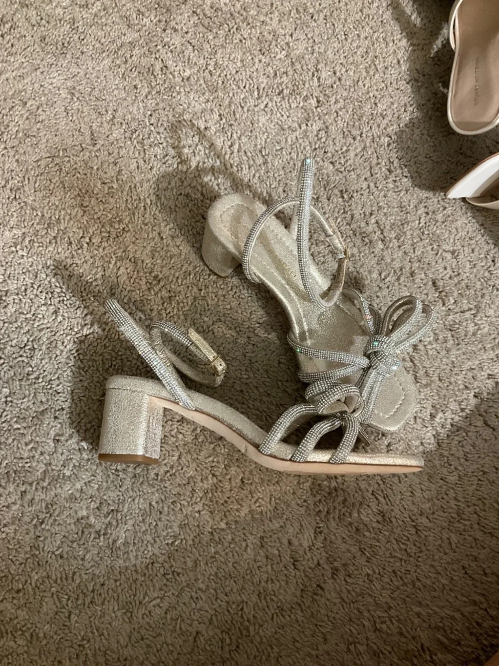 Loeffler Randall Mikel Cappuccino Bow Mid−Heel Sandal